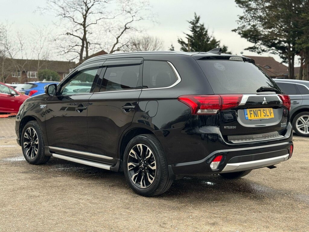 Mitsubishi Outlander 2.0H 12Kwh 4H Cvt 4Wd Euro 6 Ss FN17SLV Black #3