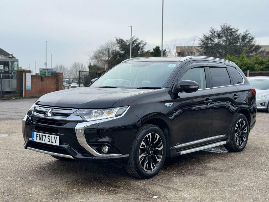Mitsubishi Outlander 2.0H 12Kwh 4H Cvt 4Wd Euro 6 Ss FN17SLV Black #2