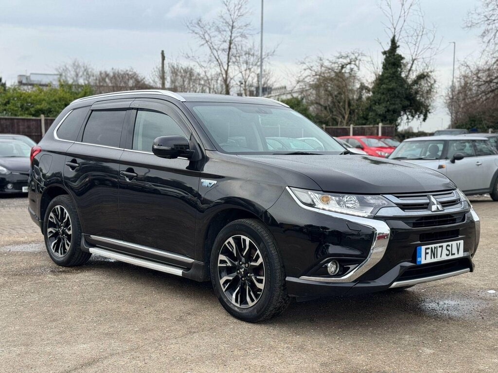 Mitsubishi Outlander 2.0H 12Kwh 4H Cvt 4Wd Euro 6 Ss Black