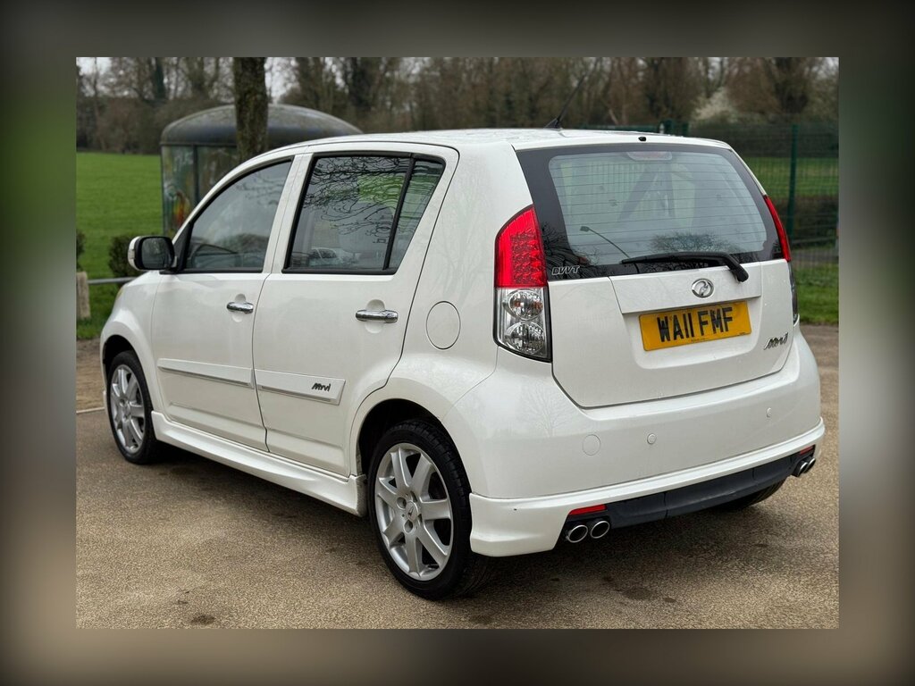 Perodua Myvi 1.3 Sxi Sport White #4