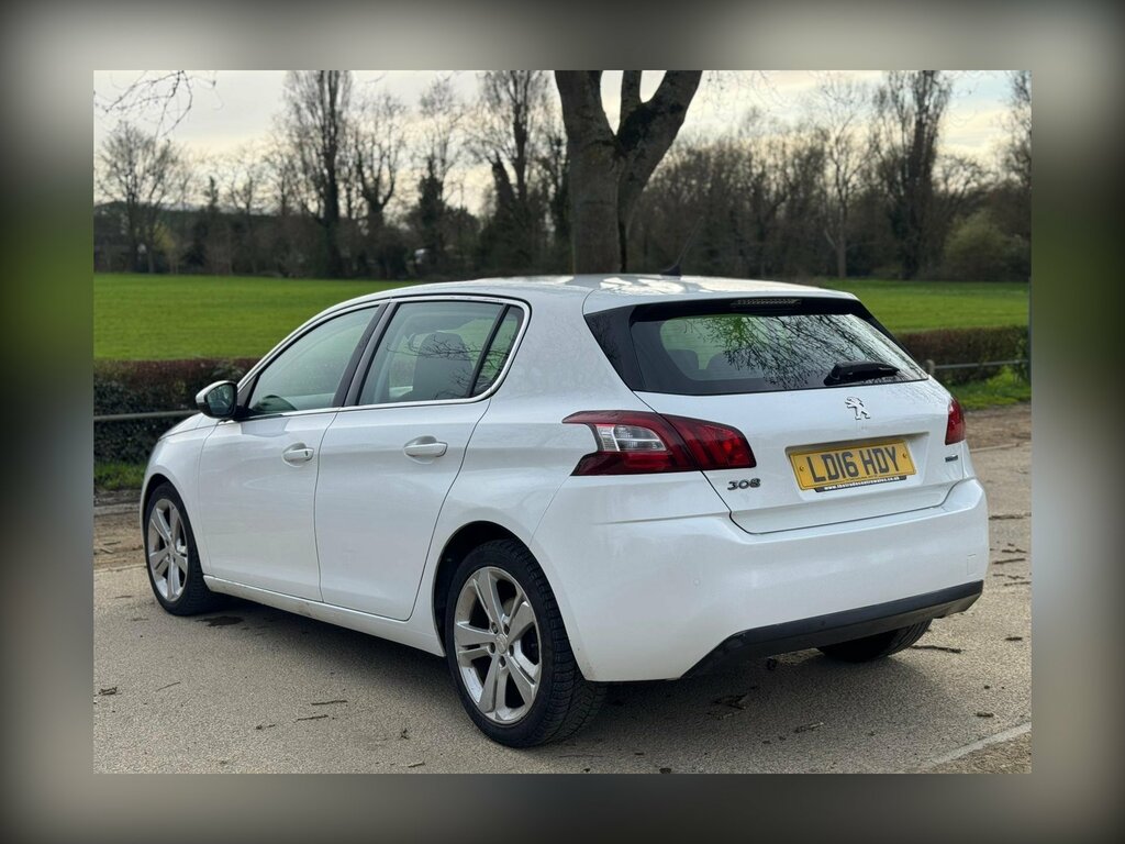 Peugeot 308 1.2 Puretech Allure Euro 6 Ss LD16HDY White #4