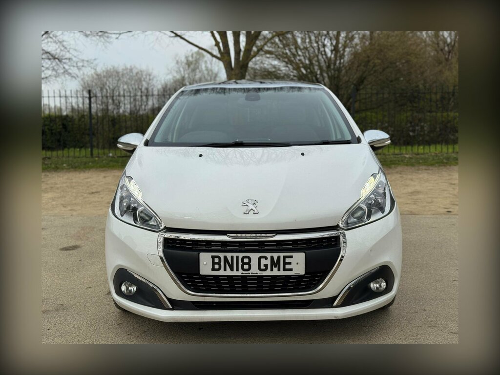 Peugeot 208 1.2 Puretech Allure Euro 6 Ss BN18GME White #5