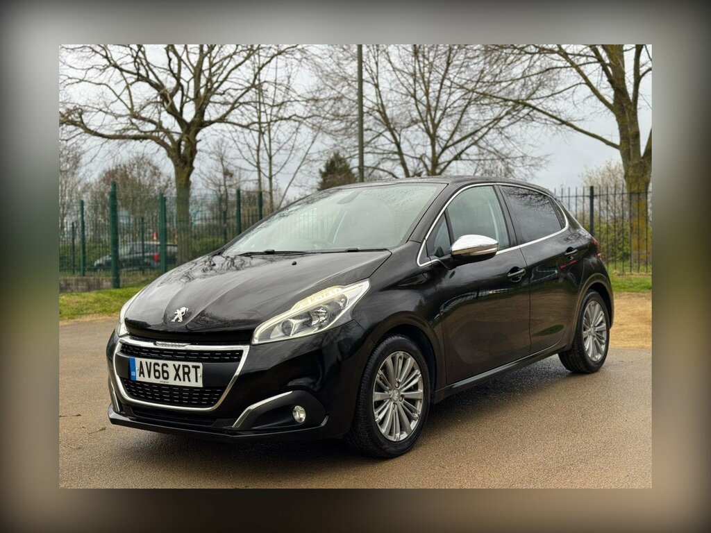 Peugeot 208 1.2 Puretech Allure Euro 6 AV66XRT Black #2
