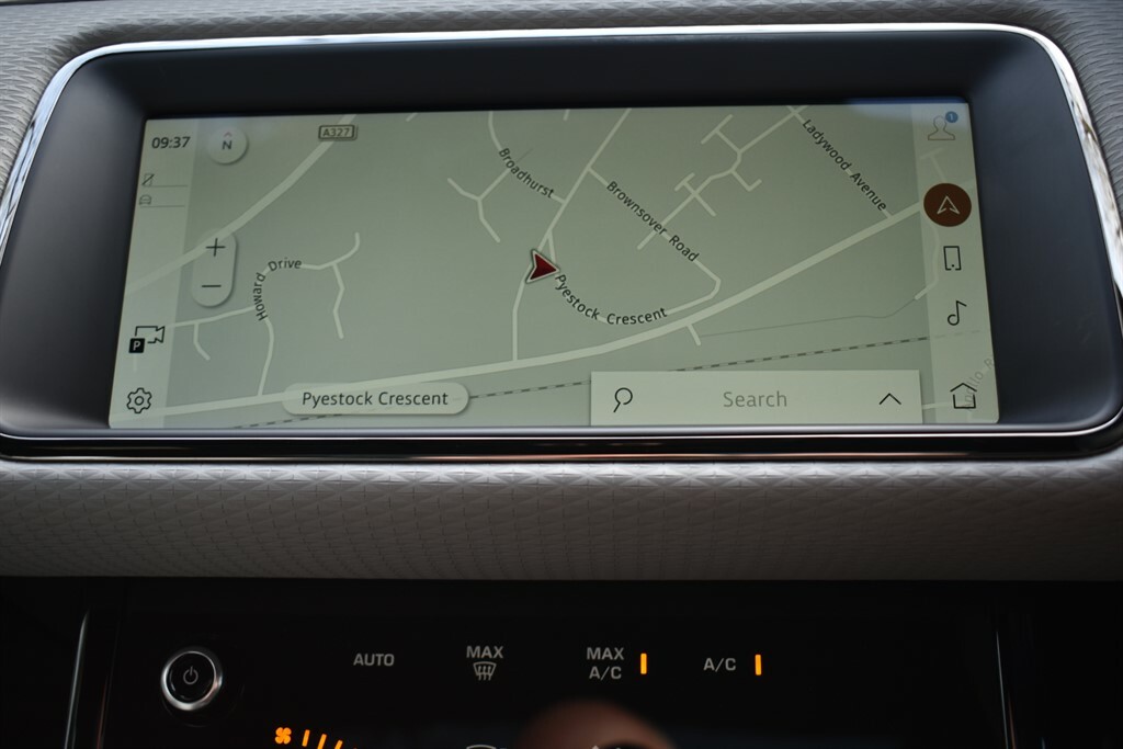 Land Rover Range Rover Evoque 2.0 L R-dynamic Ssliding Panoramic Sunroof Black #4