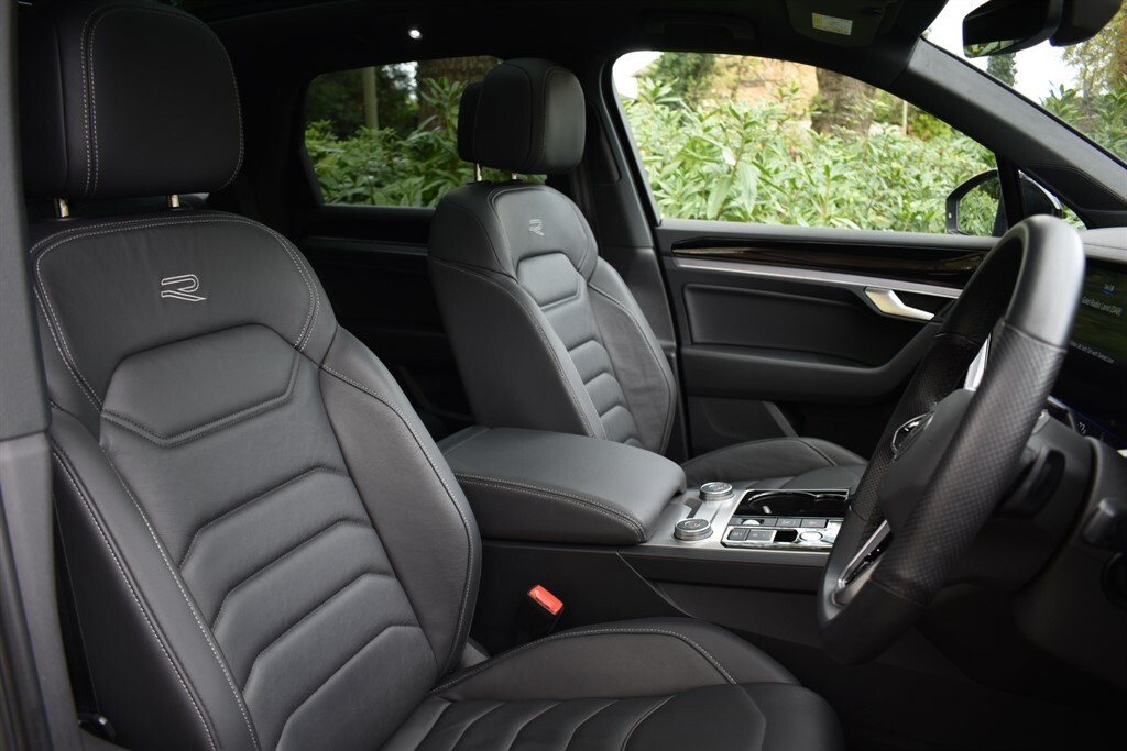 Volkswagen Touareg 3.0 L V6 Black Edition Tdipanoramic Roof WN23LXB Grey #2