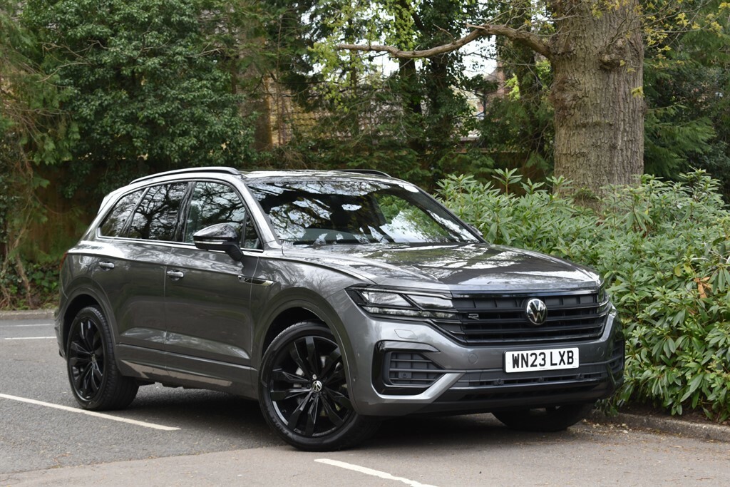 Volkswagen Touareg 3.0 L V6 Black Edition Tdipanoramic Roof Grey