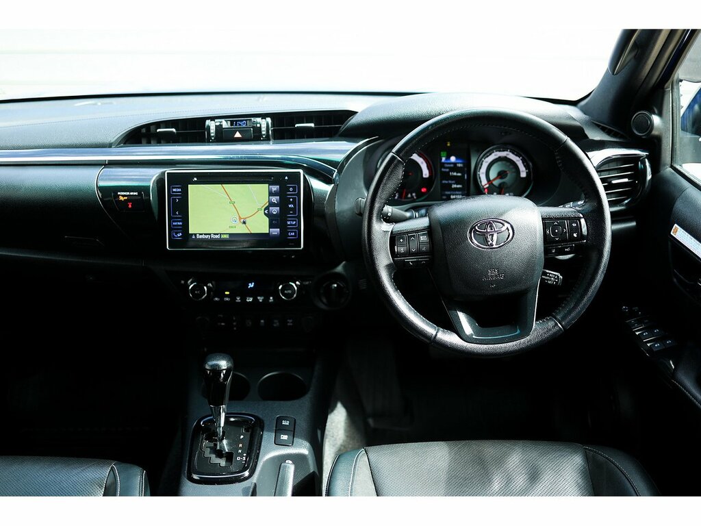 Toyota HILUX D-4d Invincible X YD69FGV Blue #2