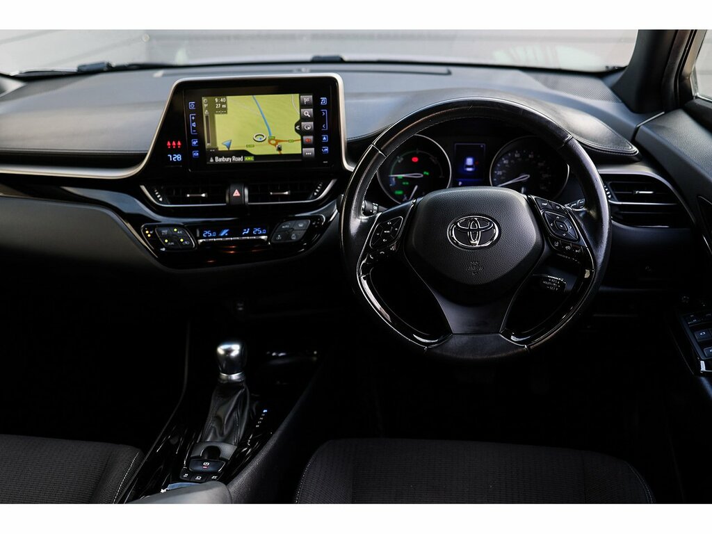 Toyota C-Hr Vvt-h Dynamic EK19XBP Silver #2