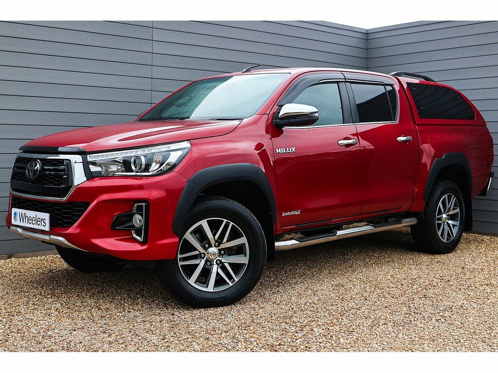 Toyota HILUX D-4d Invincible X Red