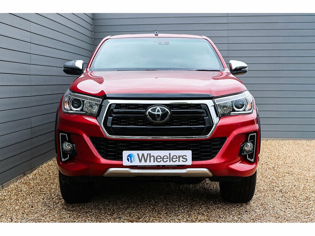 Toyota HILUX D-4d Invincible X FY68JDJ Red #4
