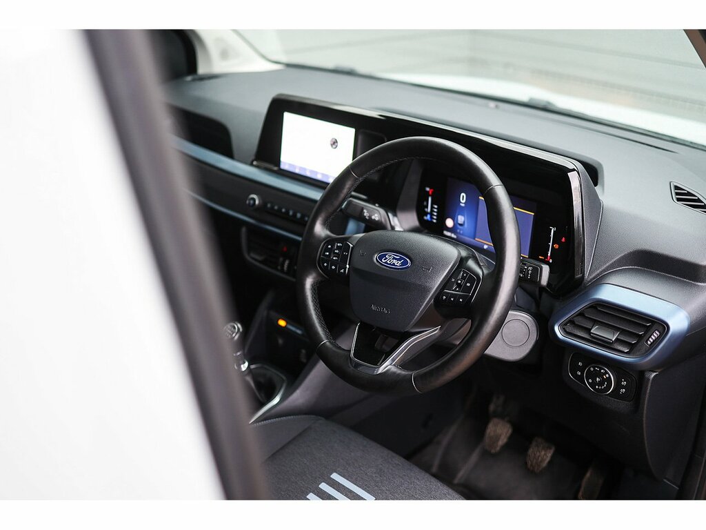 Ford Transit Courier Ecoboost Active GX24HHP Grey #2