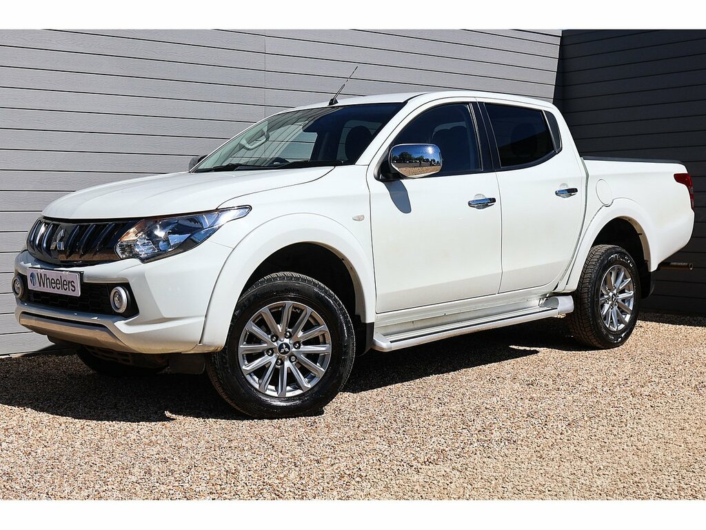 Mitsubishi L200 Di-d Dc Titan White
