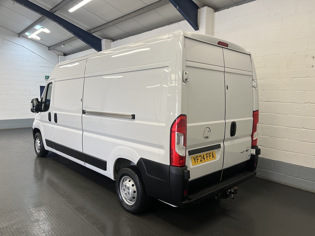 Vauxhall Movano 2.2 Cdti 3500 Biturbo Prime Panel Van M YF24FFA White #3