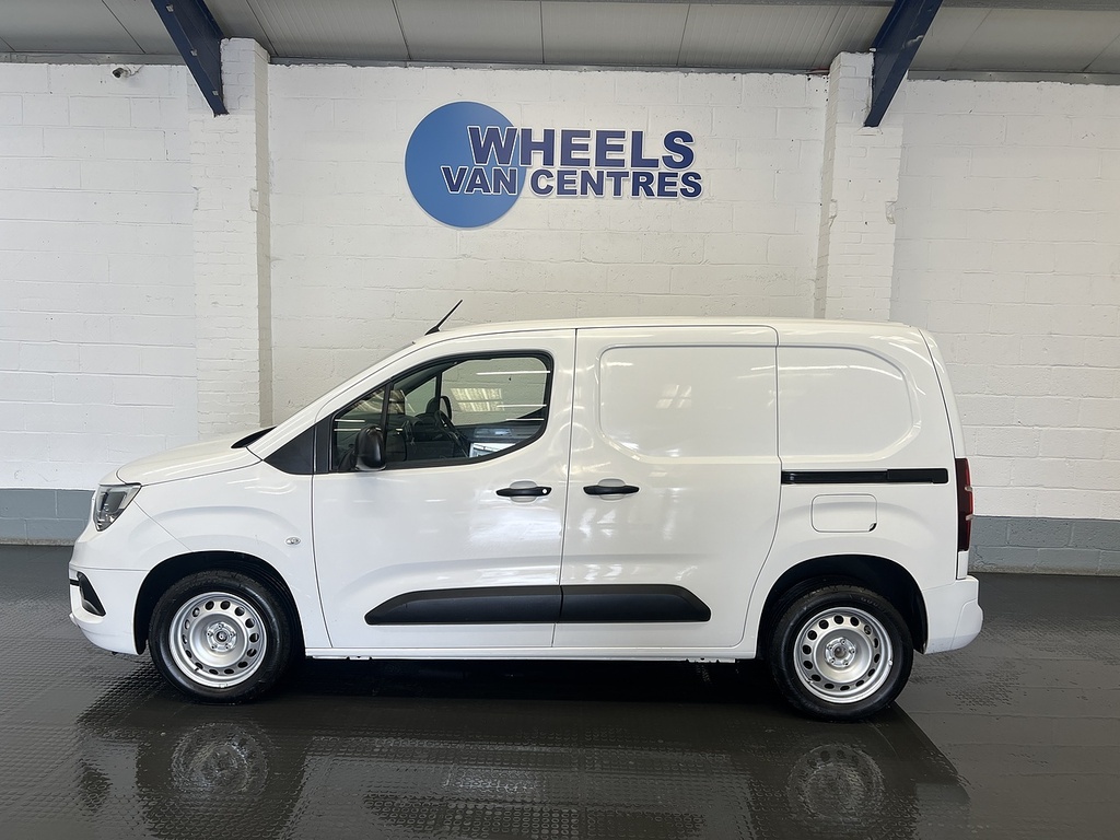 Vauxhall Combo 1.6 Turbo D 2300 Sportive Panel Van Man DS70ZKC White #2