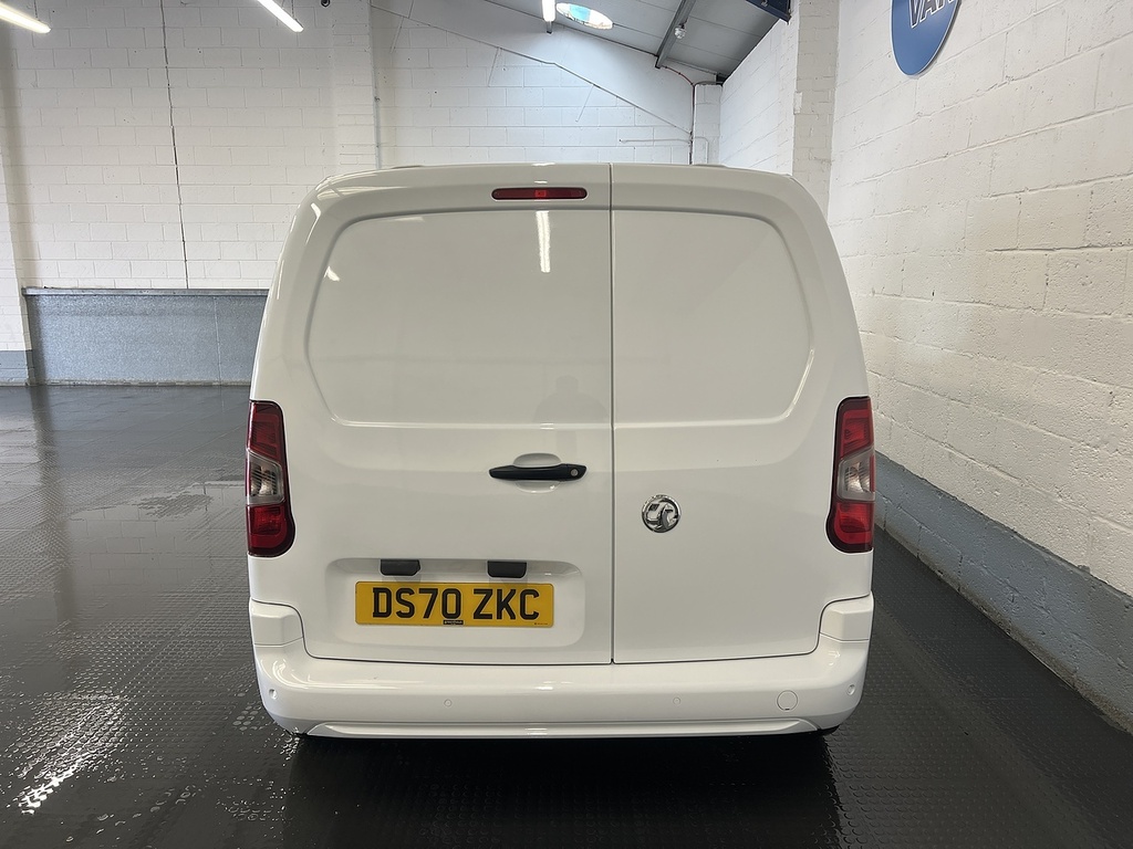 Vauxhall Combo 1.6 Turbo D 2300 Sportive Panel Van Man DS70ZKC White #4