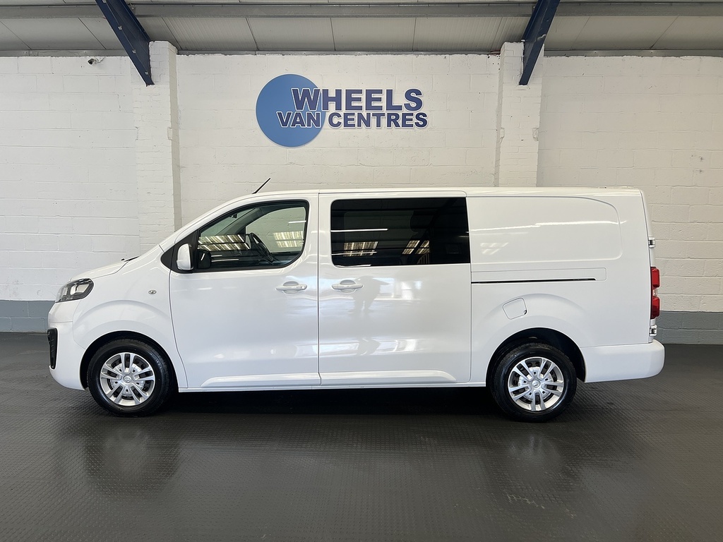 Vauxhall Vivaro 2.0 Turbo D 3100 Sportive Crew Van Double Cab White #2