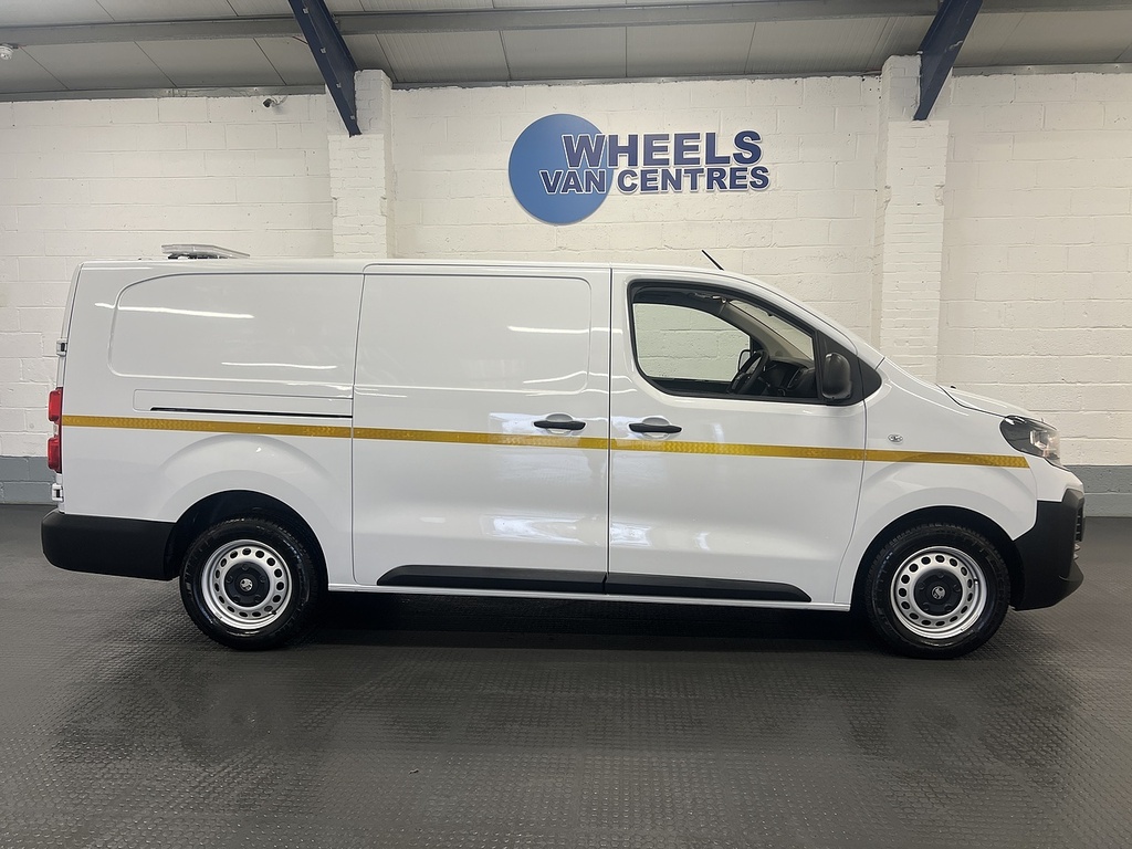 Vauxhall Vivaro 2.0 Turbo D Prime XL Panel Van 6Dr L DN24YKF White #6