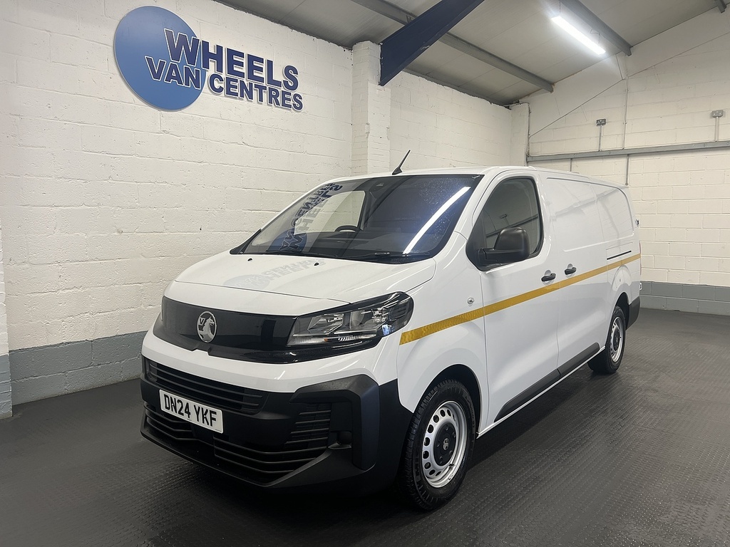 Vauxhall Vivaro 2.0 Turbo D Prime XL Panel Van 6Dr L White