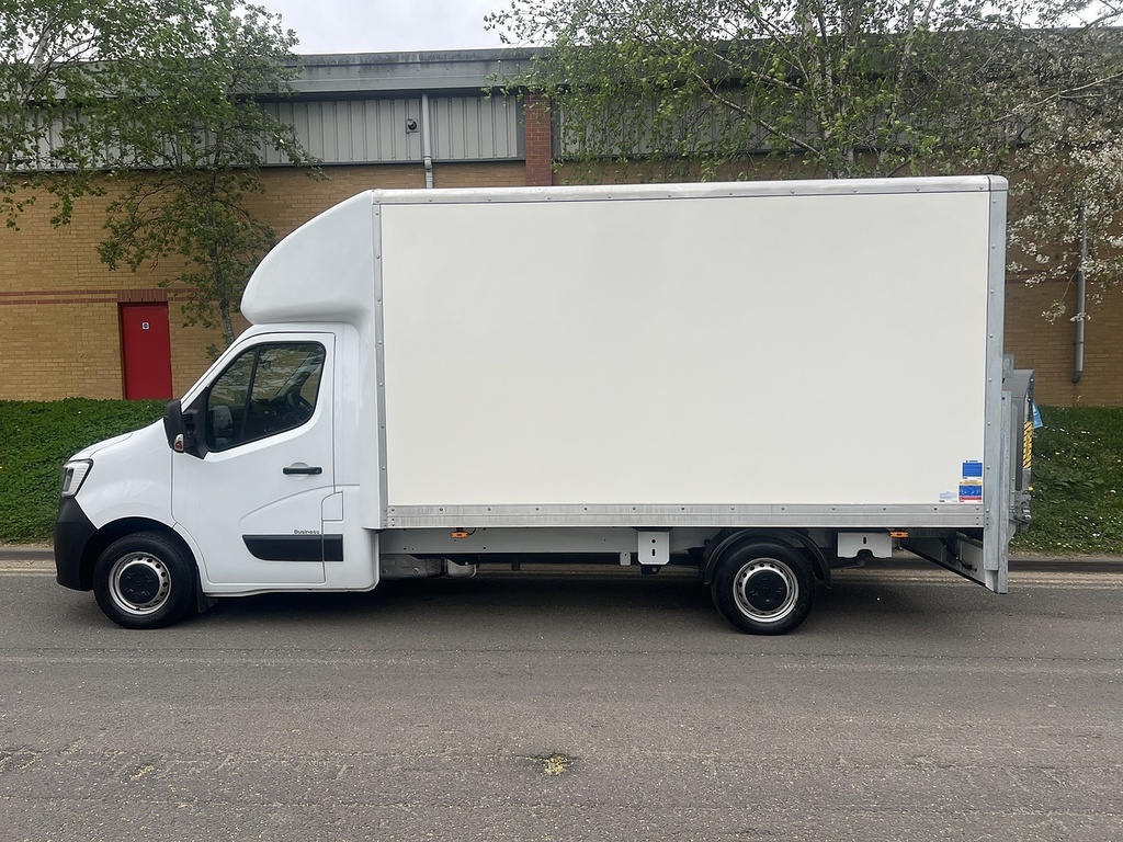 Renault Master Dci Energy 35 Start 2.3 Luton FX25BFL White #2