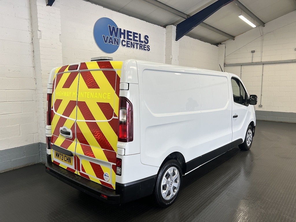 Renault Trafic 2.0 Dci Blue Ll30 Advance Panel Van Man MM73CHN White #5