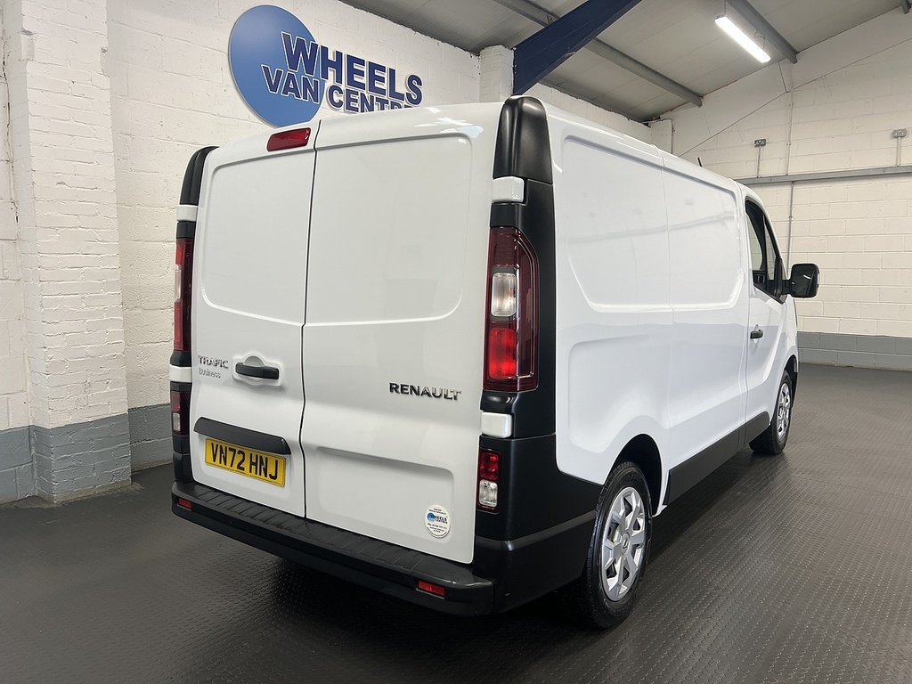 Renault Trafic 2.0 Dci Blue Sl28 Business Panel Van Ma VN72HNJ White #5