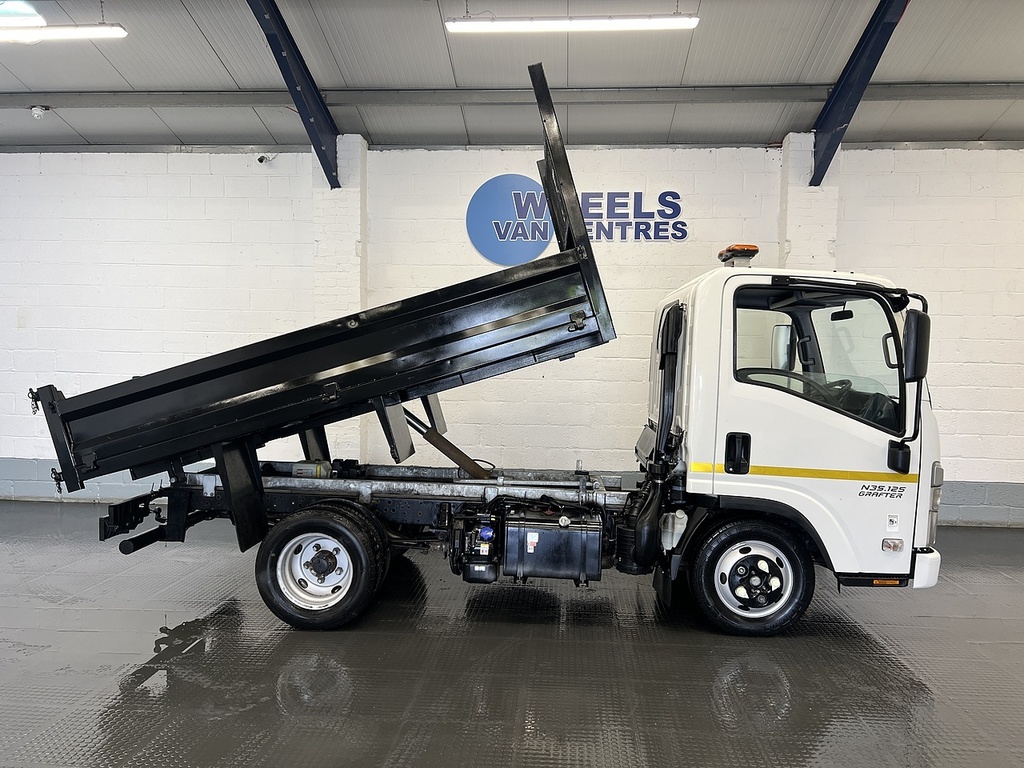 Isuzu 1.9D N35 Green Tipper Rwd Swb Eu LT23EHJ White #5