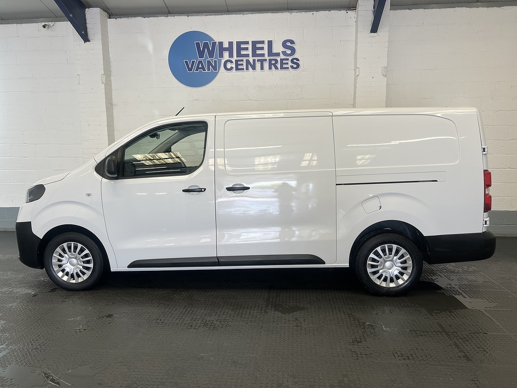 Toyota PROACE 2.0D Icon Long Panel Van 6Dr Lwb Eur FG74HFE White #2