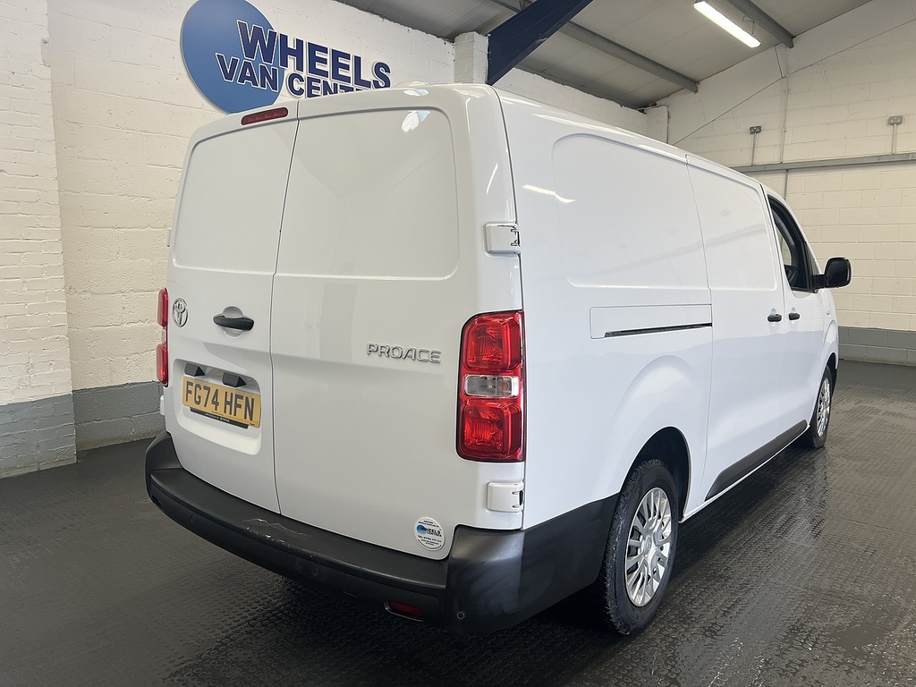 Toyota PROACE 2.0D Icon Long Panel Van 6Dr Lwb Eur FG74HFN White #5