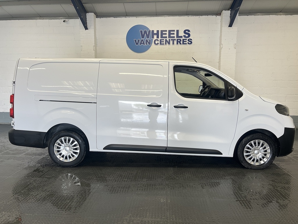 Toyota PROACE 2.0D Icon Long Panel Van 6Dr Lwb Eur FG74HFN White #6