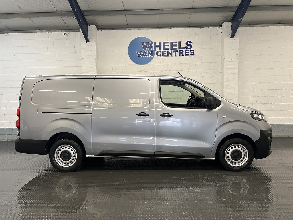 Vauxhall Vivaro 2.0 Turbo D 3100 Dynamic Panel Van 6Dr Grey #6