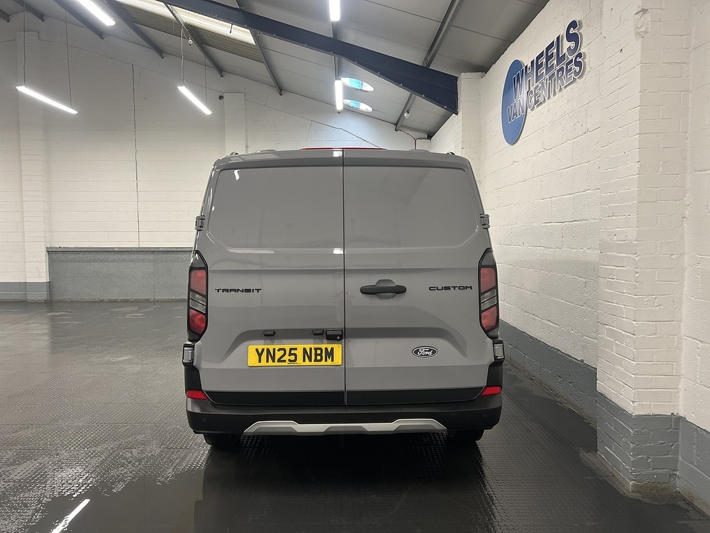 Ford Transit Custom 2.0 320 Ecoblue Trail Panel Van YN25NBM Grey #4