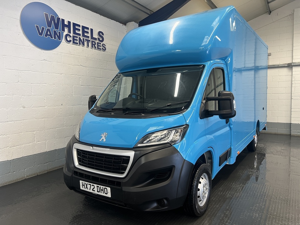 Peugeot Boxer Bluehdi 335 S 2.2 Lowloader Blue