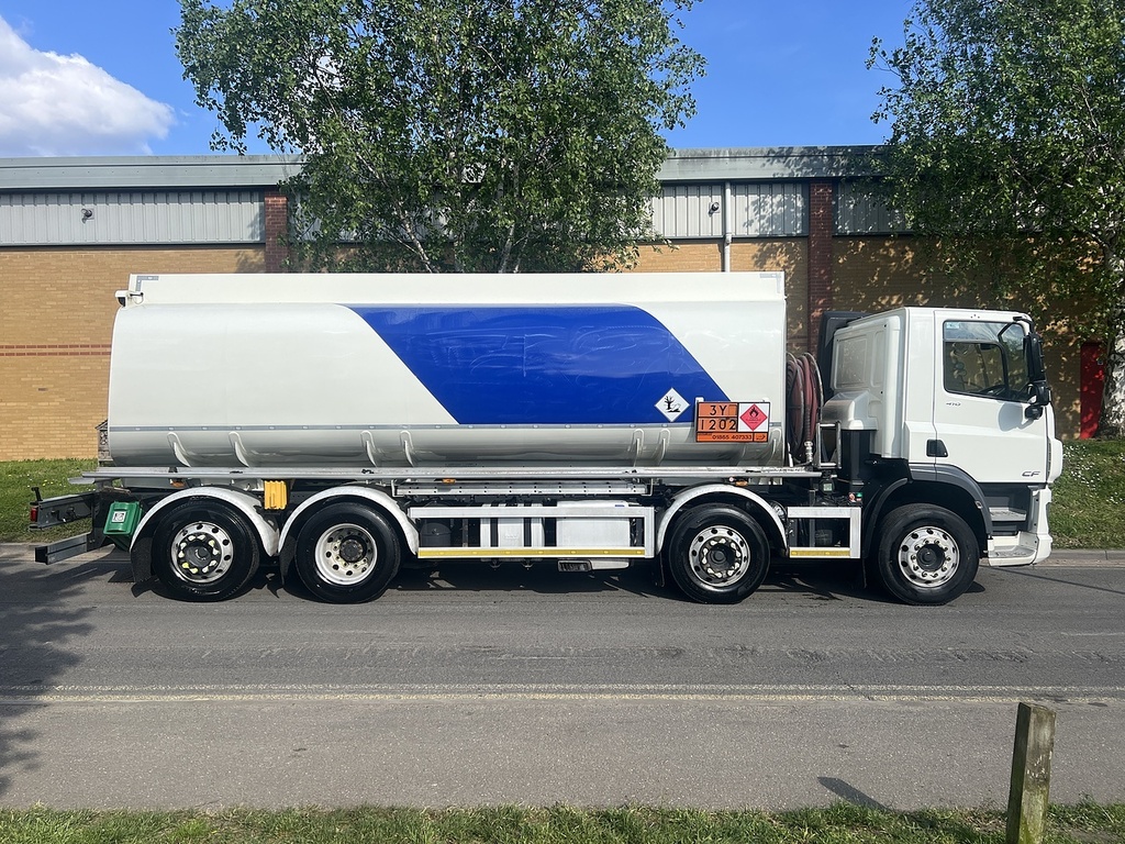 DAF All Models Adr Fuel Tanker 8X2 Rearlift And Steer 12.9 12.9 2 White #4