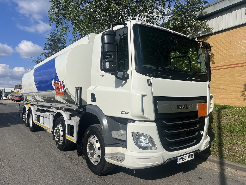 DAF All Models Adr Fuel Tanker 8X2 Rearlift And Steer 12.9 12.9 2 White #5
