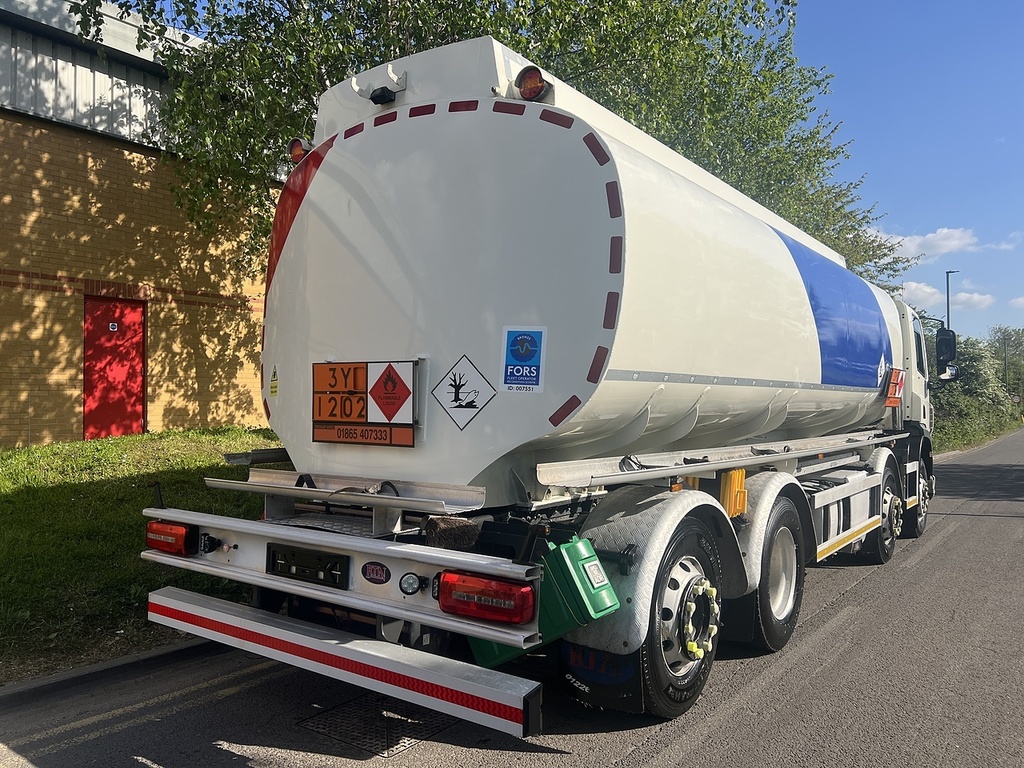 DAF All Models Adr Fuel Tanker 8X2 Rearlift And Steer 12.9 12.9 2 White #3