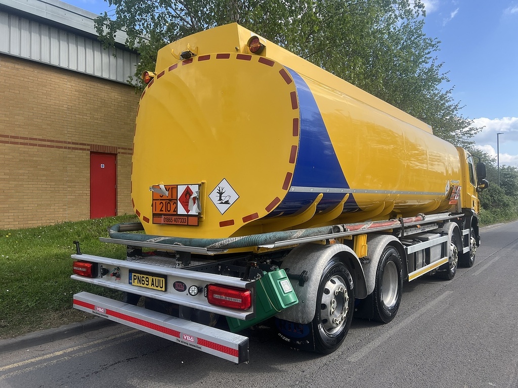 DAF All Models Adr Fuel Tanker 8X2 Rearlift And Steer 12.9 0.0 PN69AUU Yellow #4