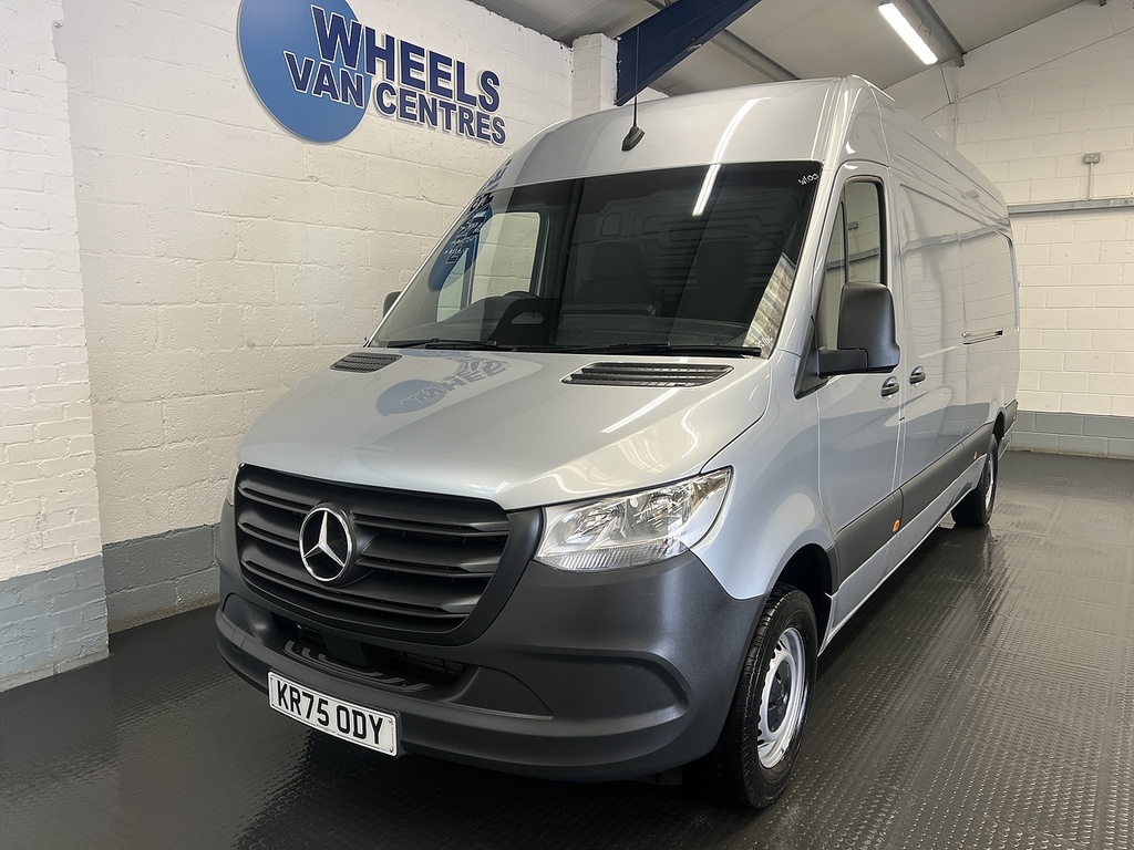Mercedes-Benz Sprinter 2.0 315 Cdi Pro Panel Van G-tronic Rwd Silver