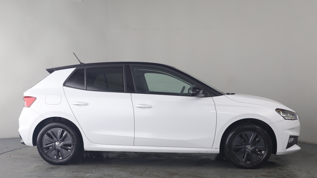 Skoda Fabia 1.0 Mpi Colour Edition Hatchback VO24AVJ White #4