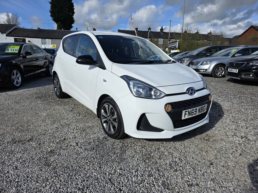 Hyundai I10 Hatchback 1.0 I10 Play 1.0 My20 201969 White