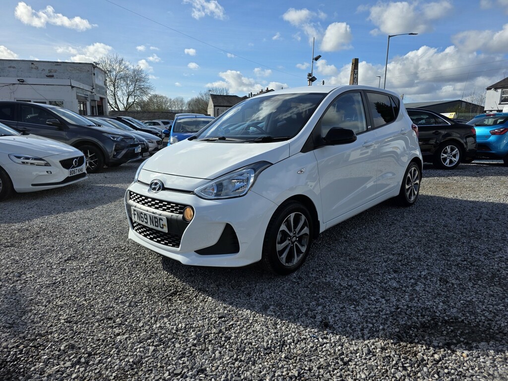 Hyundai I10 Hatchback 1.0 I10 Play 1.0 My20 201969 FN69NBG White #3