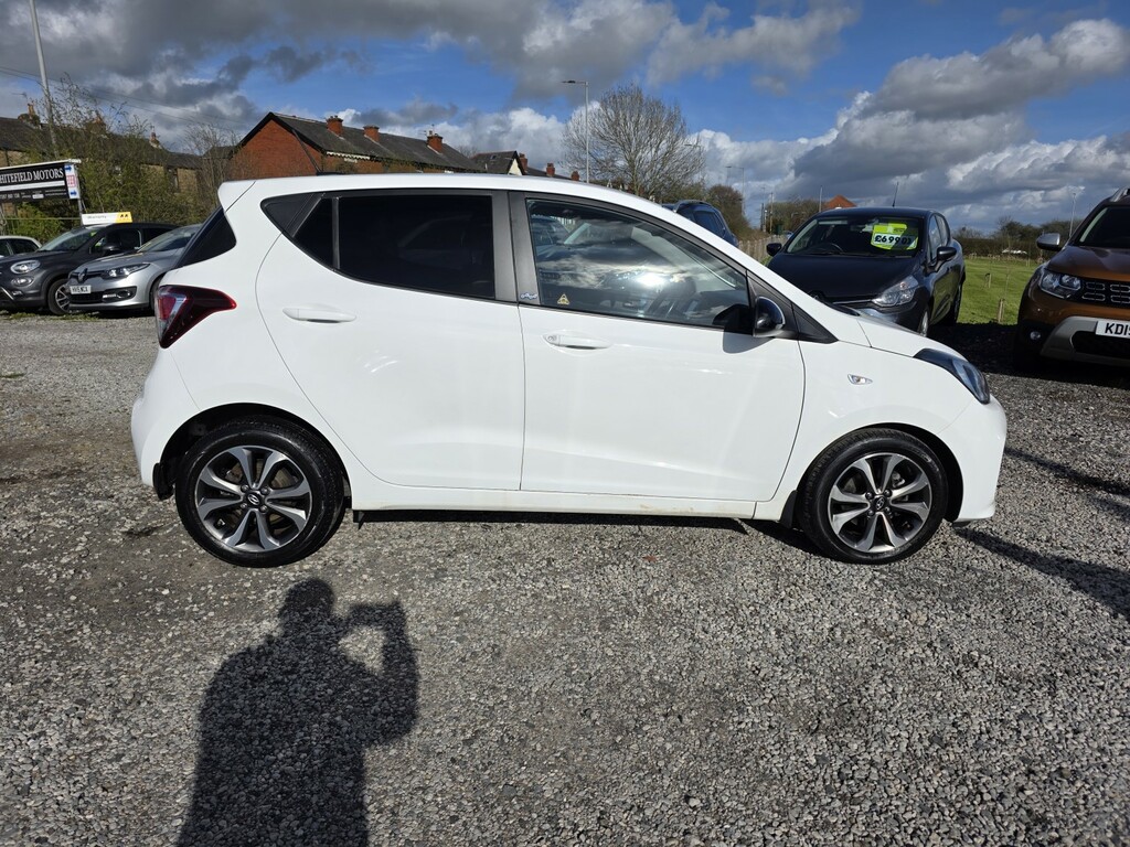 Hyundai I10 Hatchback 1.0 I10 Play 1.0 My20 201969 FN69NBG White #5