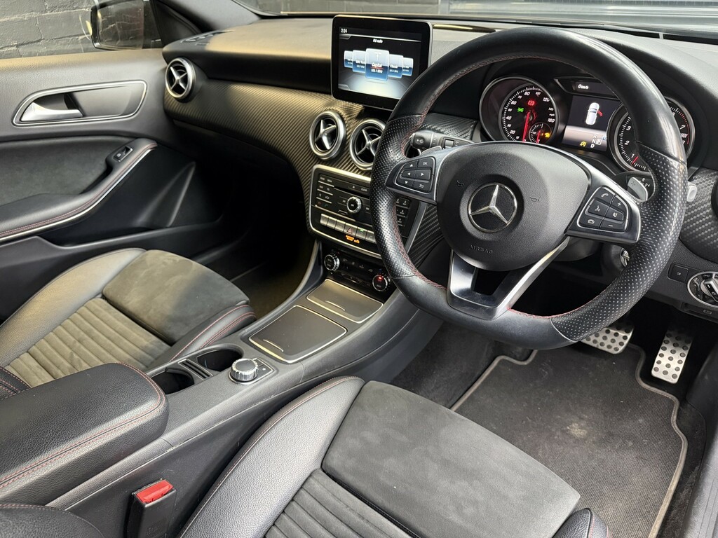 Mercedes-Benz A Class 1.6 A180 Amg Line 2017 OU17MWE Black #4