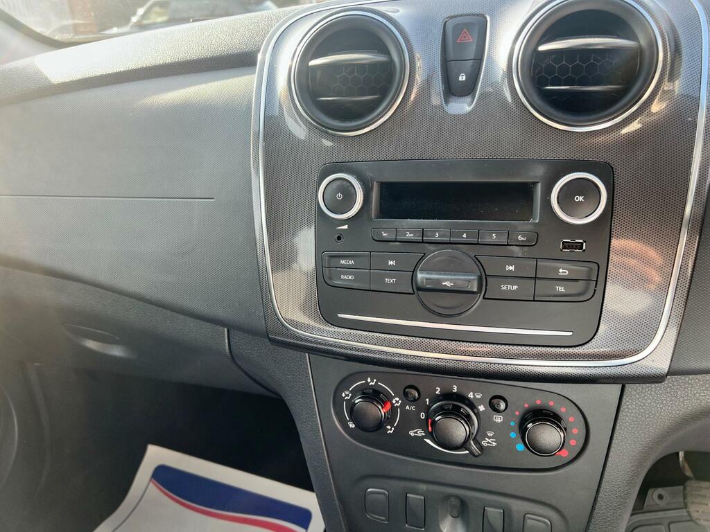 Dacia Sandero Stepway 0.9 Tce Essential Euro 6 Ss SD70KBK White #5