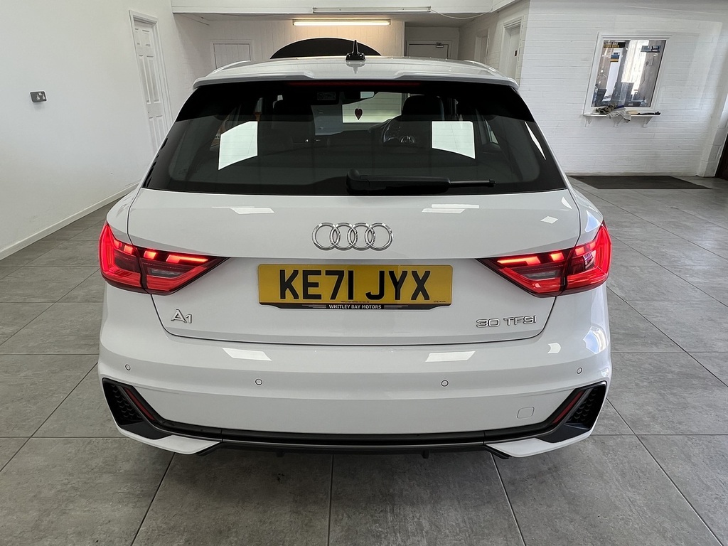 Audi A1 Tfsi S Line KE71JYX White #4