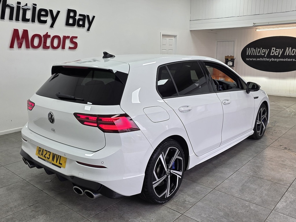 Volkswagen Golf Tsi R RA23WVL White #3