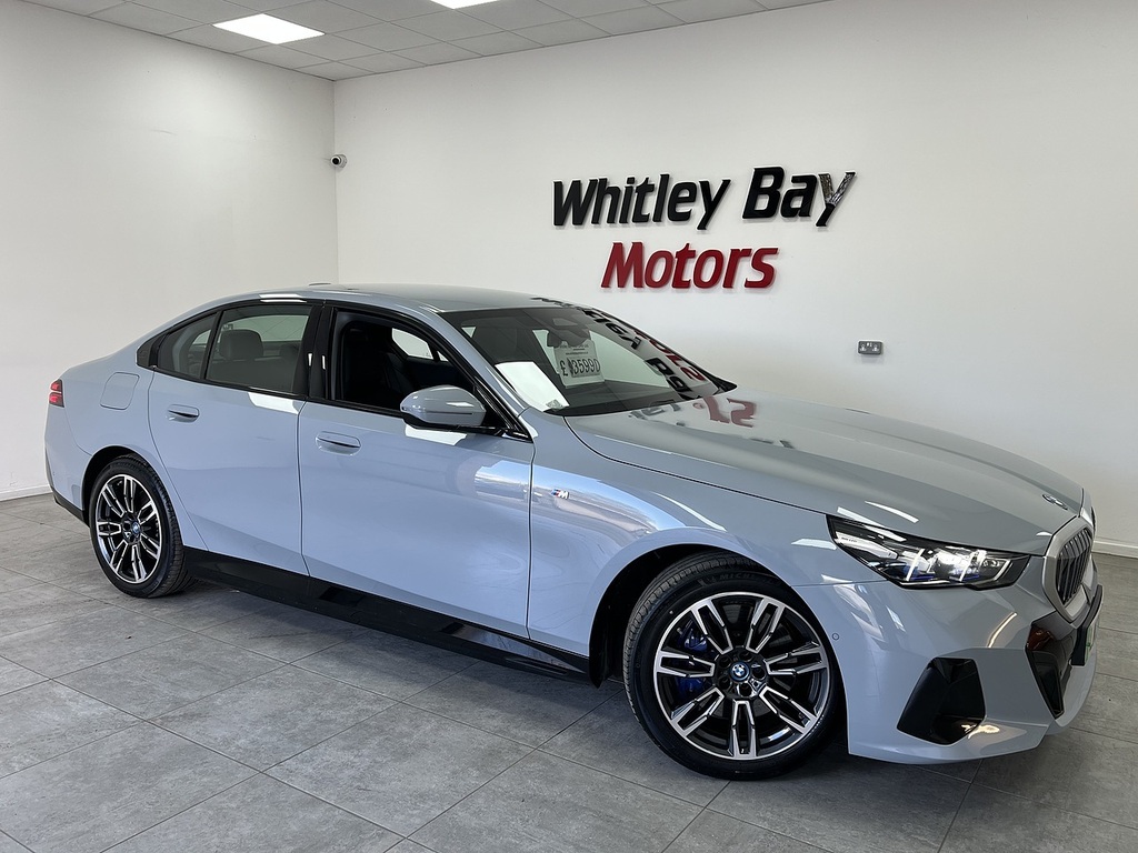 BMW i5 40 M Sport LM24VLA Grey