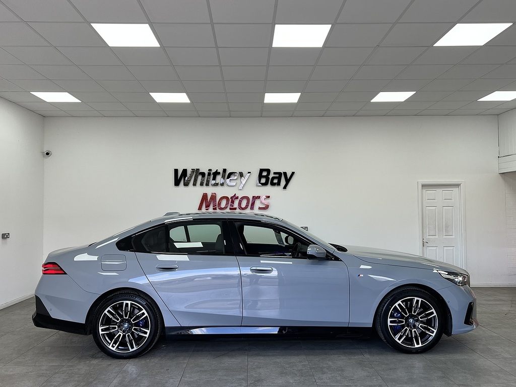 BMW i5 40 M Sport LM24VLA Grey #2