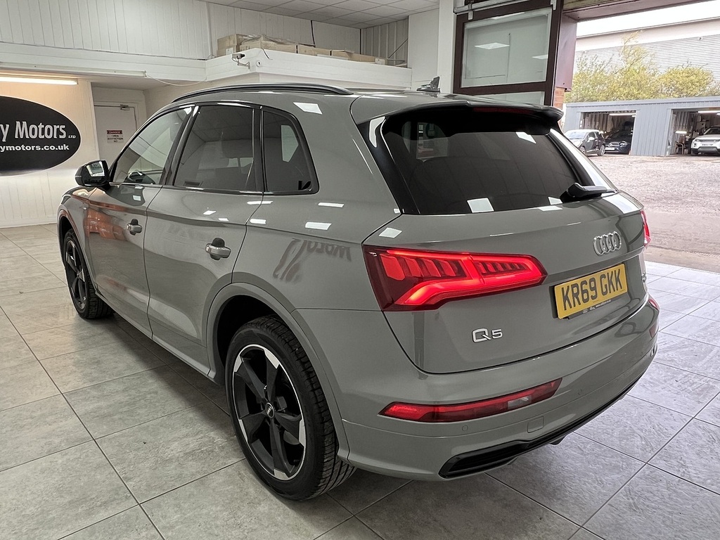 Audi Q5 Tdi Black Edition KR69GKK Grey #5