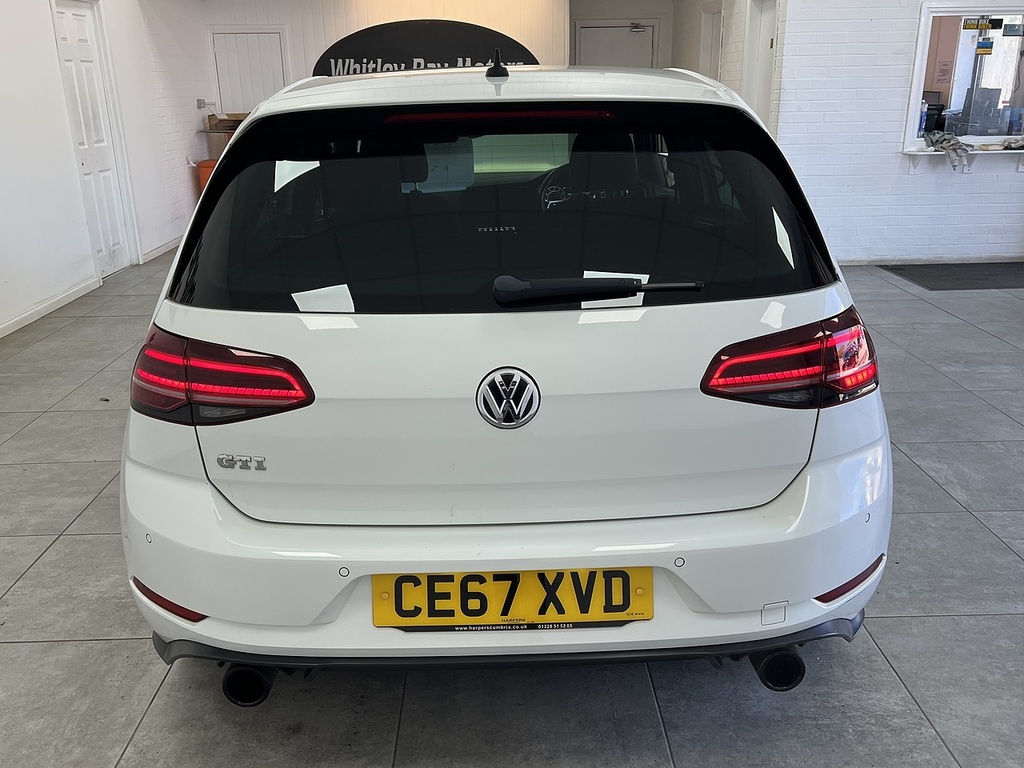 Volkswagen Golf Tsi Gti CE67XVD White #4