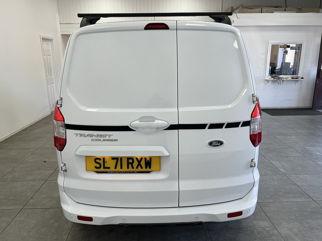 Ford Transit Courier Ecoboost Sport White #4